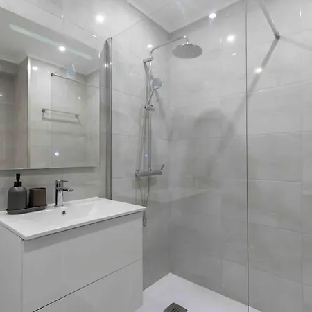 Modern View Apartment *