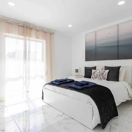 Modern View Apartment *